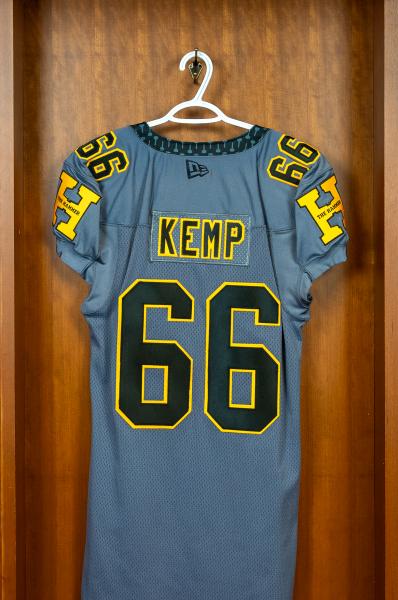 AUTHENTIC GAME WORN JERSEY	KEMP	#66	size	48